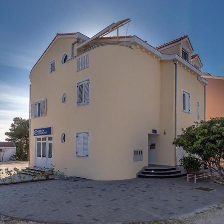 Apartments Dalmata Biograd Na Moru Extérieur photo