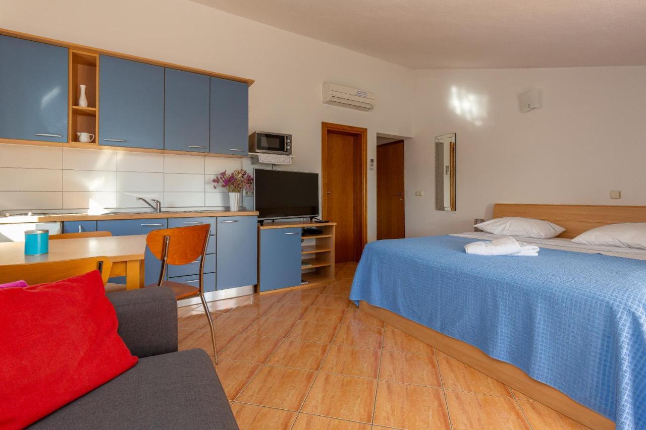 Apartments Dalmata Biograd Na Moru Extérieur photo